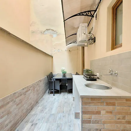 Santa Croce Cathedral By Mmega Apartman Firenze